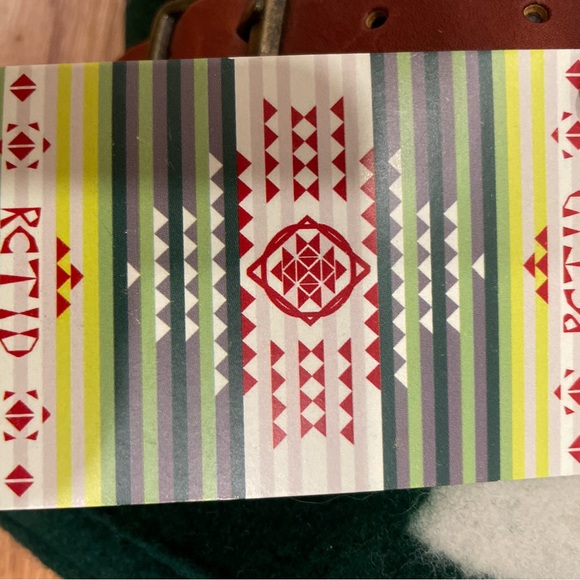 Pendleton Woolen Mills - 2015 Portland Timbers RCTID Ltd. Edition Blanket - NEW - Picture 3 of 4